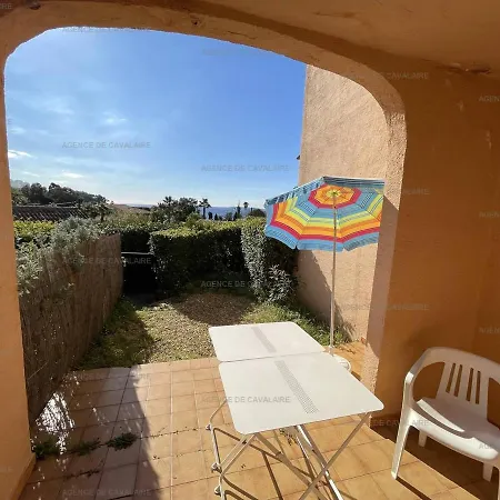 Rez-de-jardin T2 Avec Terrasse Et Parking - Fr-1-100-284 *